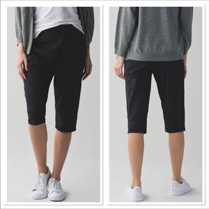 Lululemon Black Retreat Yogi Crop Pants